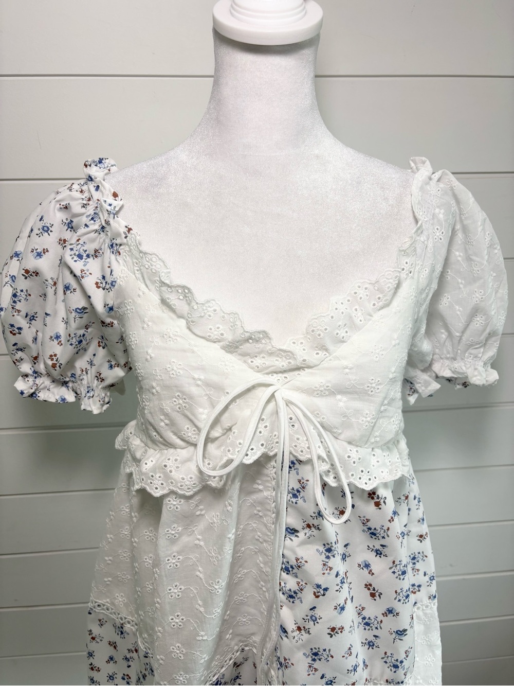 White Eyelet Floral Patchwork Puff Sleeve Babydoll Mini Dress Size S - Picture 2 of 10